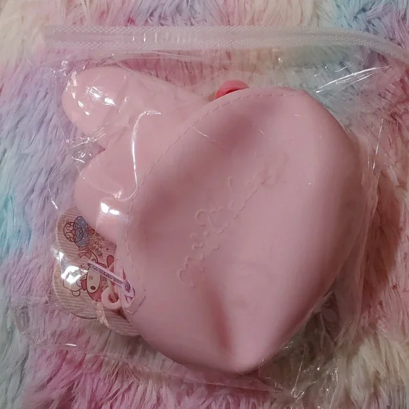 Sanrio 🆕 My Melody Small Silicone Crossbody Bag - Picture 7 of 10